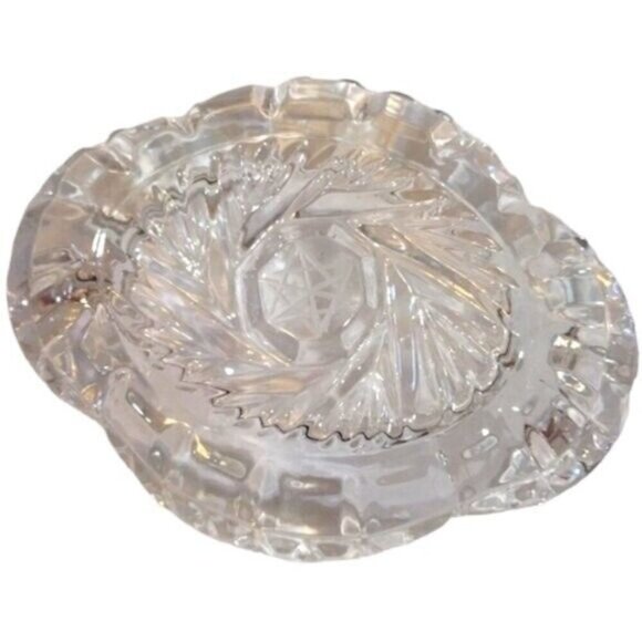 Vintage Set of 2 Lead Crystal Cut Glass Ashtrays/Dishes 6-Point Star in Centers - Picture 4 of 7